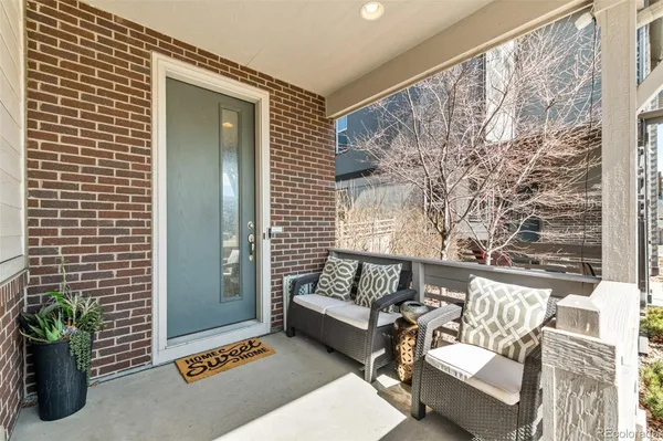 Property Slideshow image 2 of 23 | 7298 w adriatic cir, Lakewood, CO, 80227