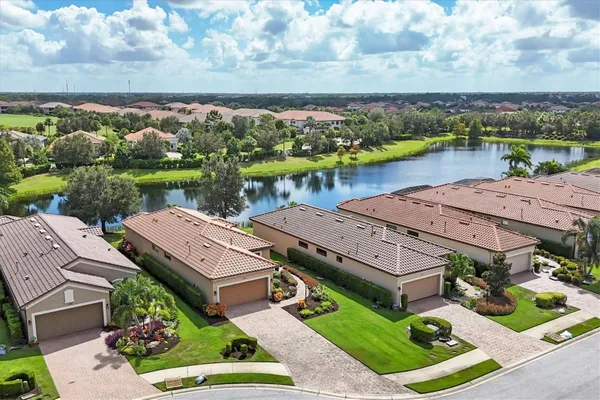 Property Slideshow image 2 of 79 | 13334 torresina ter, Bradenton, FL, 34211