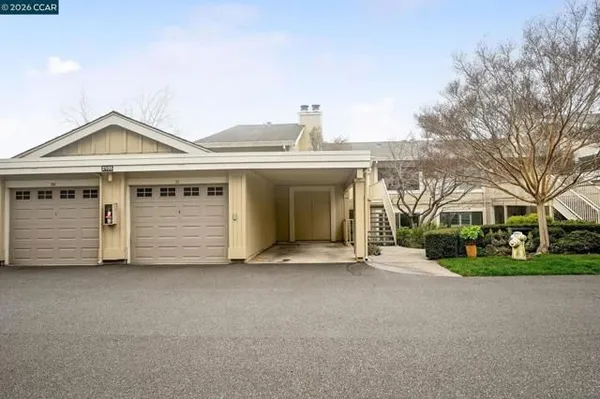 Property Slideshow image 3 of 44 | 2105 cactus ct apt 3, Walnut Creek, CA, 94595