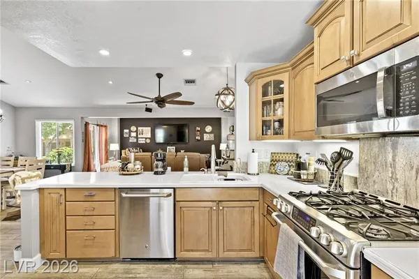 Property Slideshow image 2 of 25 | 8904 litchfield ave, Las Vegas, NV, 89134