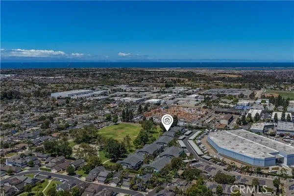 Property Slideshow image 3 of 33 | 18292 parkview, Huntington Beach, CA, 92648