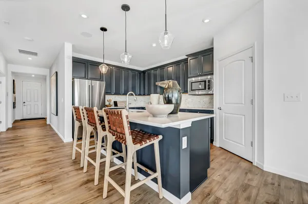 Property Slideshow image 2 of 17 | 3112 adelwood cir, Aurora, IL, 60503