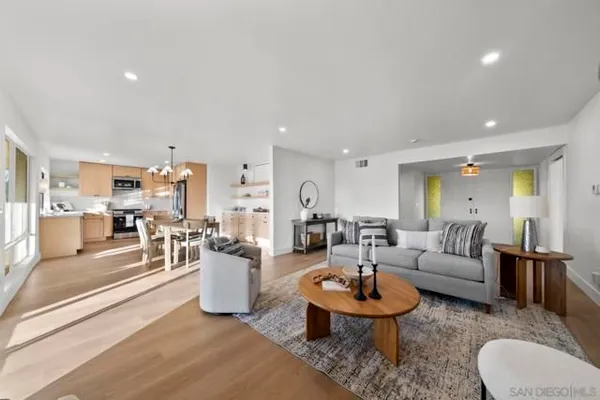 Property Slideshow image 3 of 25 | 12602 senda acantilada, San Diego, CA, 92128