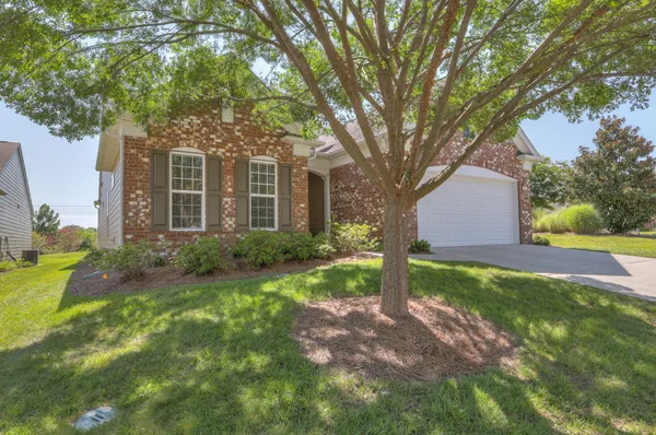 Property Slideshow image 3 of 56 | 100 drummers way, Mount Juliet, TN, 37122