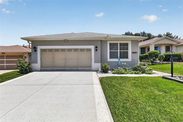 Property Slideshow image 2 of 70 | 20512 queen alexandra dr, Leesburg, FL, 34748