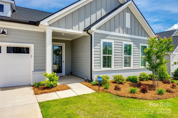 Property Slideshow image 2 of 41 | 2370 whitebark dr, Fort Mill, SC, 29707