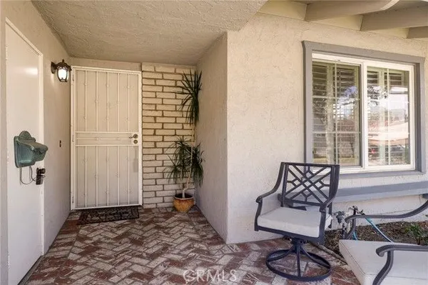 Property Slideshow image 2 of 37 | 26807 circle of the oaks, Newhall, CA, 91321