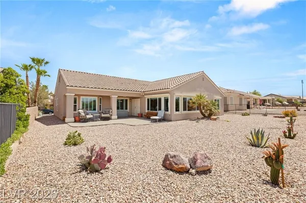 Property Slideshow image 3 of 28 | 2069 colvin run dr, Henderson, NV, 89052