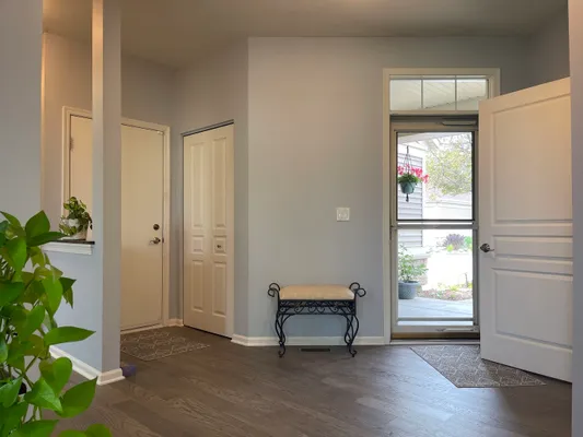 Property Slideshow image 3 of 28 | 2815 normandy cir, Naperville, IL, 60564