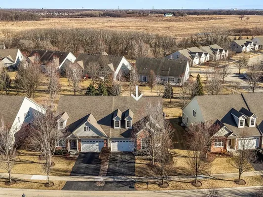 Property Slideshow image 2 of 28 | 1787 glenwood cir a, Sugar Grove, IL, 60554