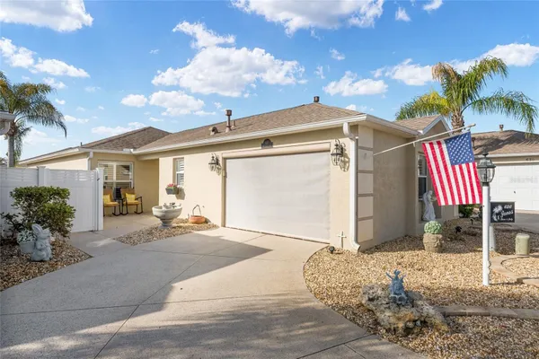 Property Slideshow image 2 of 35 | 626 reevesville ln, The Villages, FL, 32162