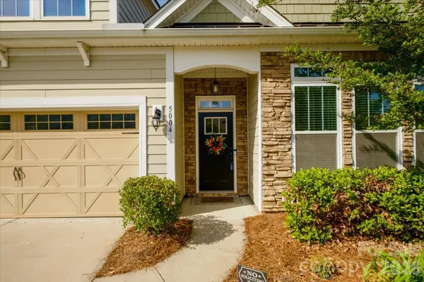 Property Slideshow image 2 of 43 | 5004 star hill ln, Charlotte, NC, 28214