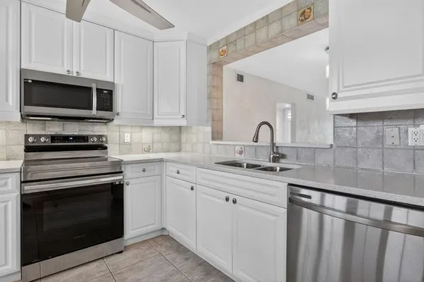 Property Slideshow image 3 of 27 | 2301 lucaya ln m4, Coconut Creek, FL, 33066