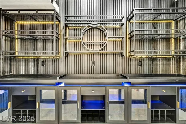 Property Slideshow image 3 of 70 | 2920 crown ridge dr, Las Vegas, NV, 89134