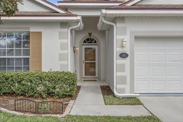 Property Slideshow image 2 of 65 | 207 coleton ln, Deland, FL, 32724