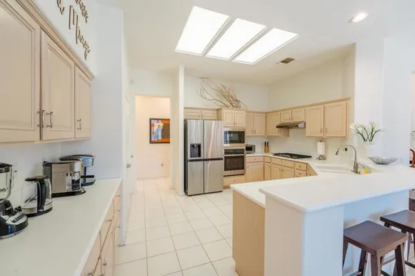 Property Slideshow image 3 of 65 | 78907 fountain hills dr, Palm Desert, CA, 92211