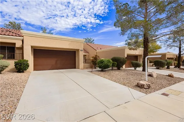 Property Slideshow image 3 of 36 | 9424 gold mountain dr, Las Vegas, NV, 89134