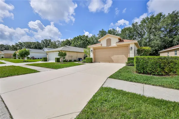 Property Slideshow image 2 of 39 | 11148 heathrow ave, Spring Hill, FL, 34609
