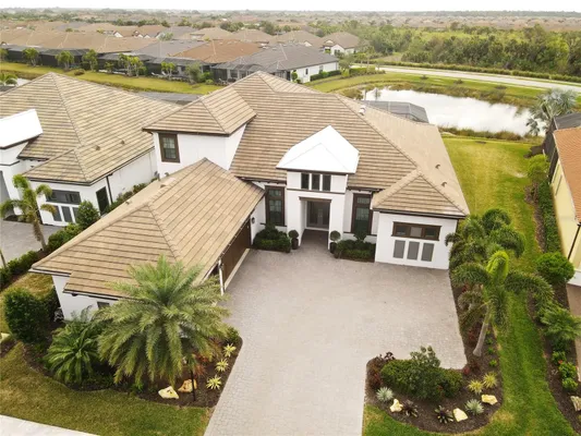 Property Slideshow image 3 of 100 | 5305 brookgrove dr, Sarasota, FL, 34238