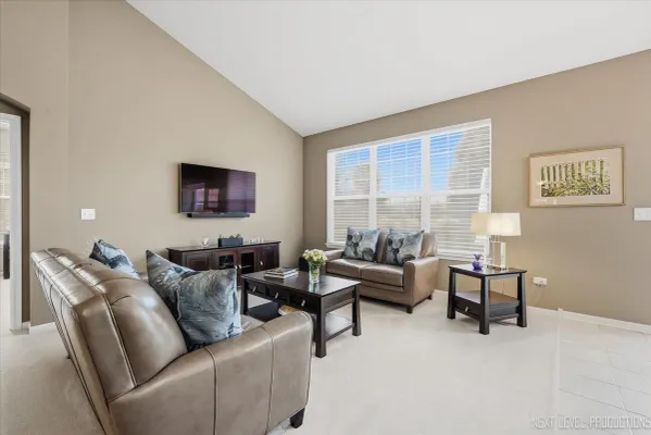 Property Slideshow image 3 of 41 | 2747 northmoor dr, Naperville, IL, 60564