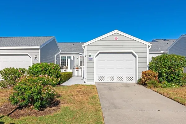 Property Slideshow image 2 of 67 | 1216 spoonbill landings cir, Bradenton, FL, 34209