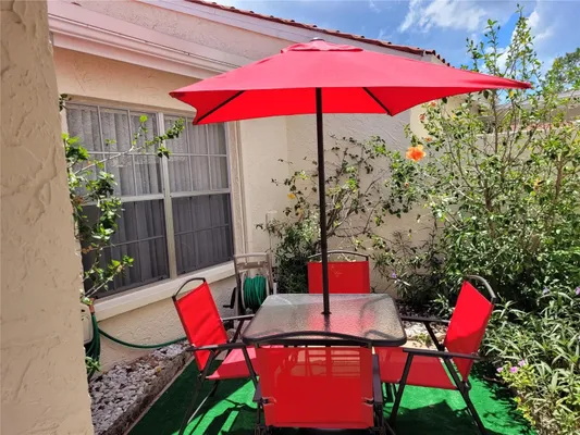 Property Slideshow image 3 of 20 | 944 madrid dr, Palm Harbor, FL, 34684