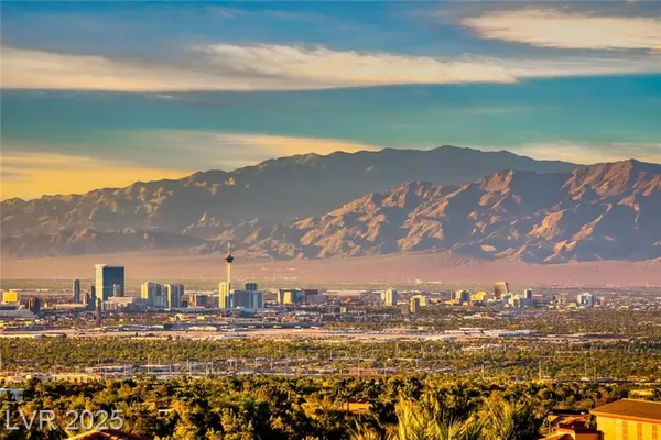 Property Slideshow image 2 of 57 | 2555 hampton rd 9308, Henderson, NV, 89052