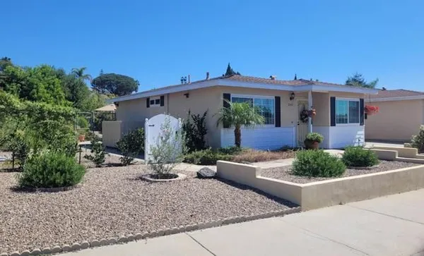 Property Slideshow image 3 of 35 | 3240 calle osuna, Oceanside, CA, 92056