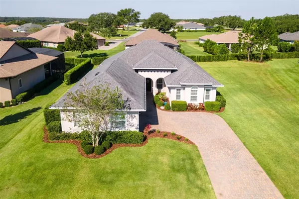 Property Slideshow image 2 of 46 | 39517 hillrise ln, Lady Lake, FL, 32159