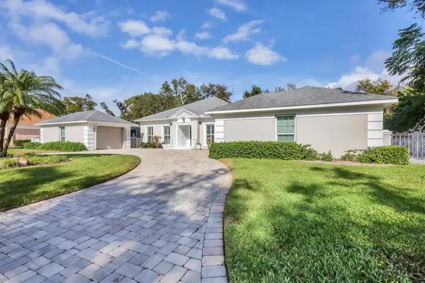 Property Slideshow image 3 of 66 | 18 golf view dr, Englewood, FL, 34223