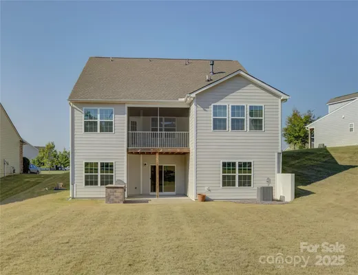 Property Slideshow image 2 of 48 | 15429 topanga dr, Charlotte, NC, 28278