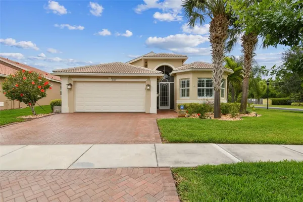 Property Slideshow image 2 of 100 | 16101 cape coral dr, Wimauma, FL, 33598