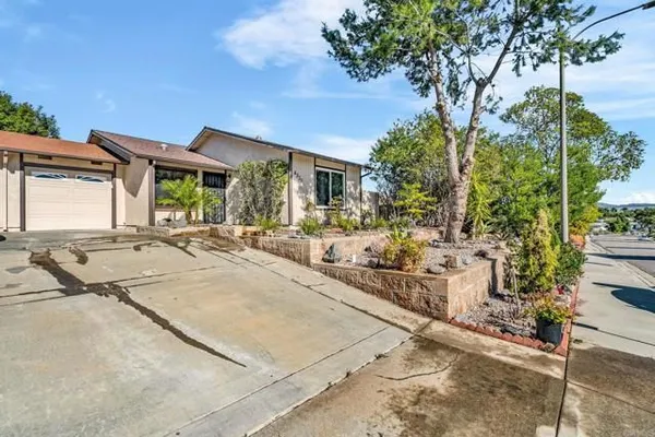 Property Slideshow image 3 of 53 | 4530 beverly glen dr, Oceanside, CA, 92056