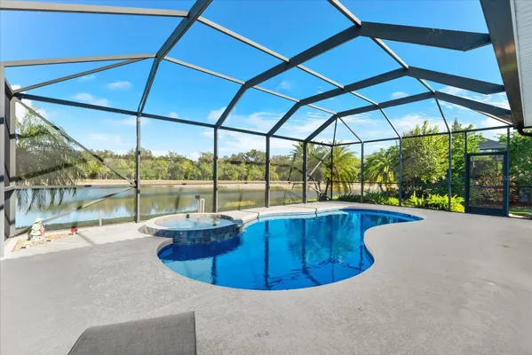 Property Slideshow image 2 of 81 | 343 river enclave ct, Bradenton, FL, 34212