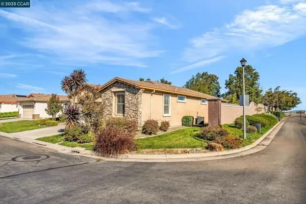 Property Slideshow image 3 of 60 | 900 brookside ln, Rio Vista, CA, 94571
