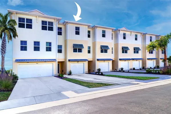 Property Slideshow image 2 of 38 | 9936 key haven rd, Seminole, FL, 33777