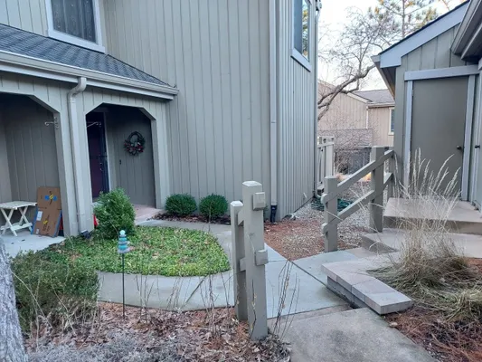 Property Slideshow image 3 of 50 | 787 oak hill rd # 467, Lake Barrington, IL, 60010