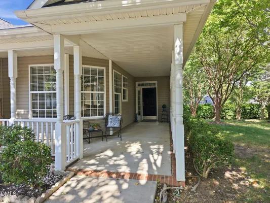 Property Slideshow image 3 of 33 | 204 crystal brook ln, Cary, NC, 27519