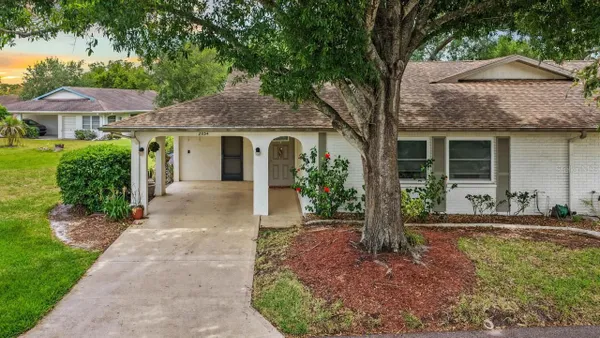 Property Slideshow image 3 of 46 | 2034 hawkhurst cir 178, Sun City Center, FL, 33573