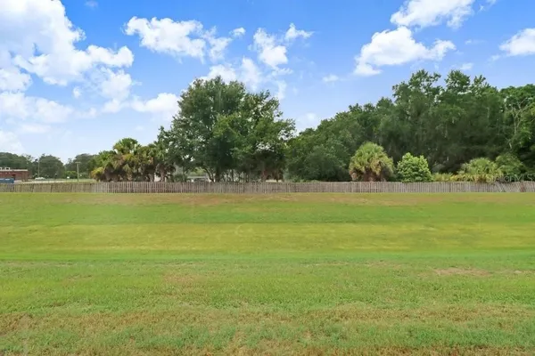 Property Slideshow image 3 of 40 | 3448 glen abbey ln, Lakeland, FL, 33810