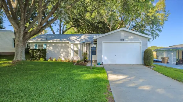 Property Slideshow image 3 of 33 | 25014 pine hl, Leesburg, FL, 34748