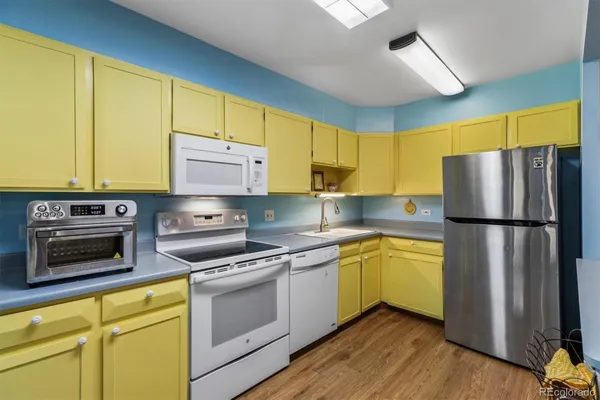 Property Slideshow image 2 of 50 | 9155 e center ave 3b, Denver, CO, 80247