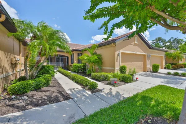 Property Slideshow image 2 of 75 | 5831 sunset falls dr, Apollo Beach, FL, 33572
