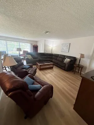 Property Slideshow image 3 of 14 | 508 foxglove cir b, Sun City Center, FL, 33573