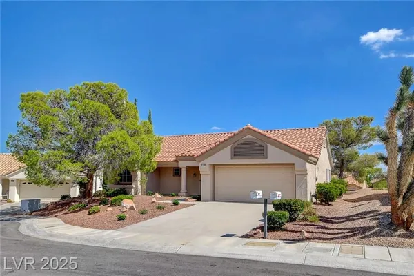 Property Slideshow image 2 of 39 | 3104 hayden ct, Las Vegas, NV, 89134
