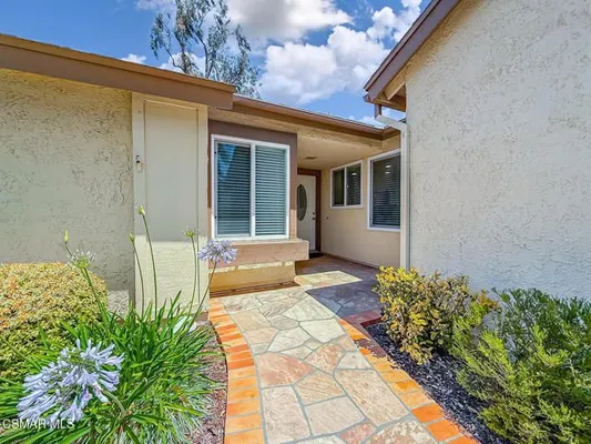 Property Slideshow image 2 of 45 | 42203 village 42 42, Camarillo, CA, 93012