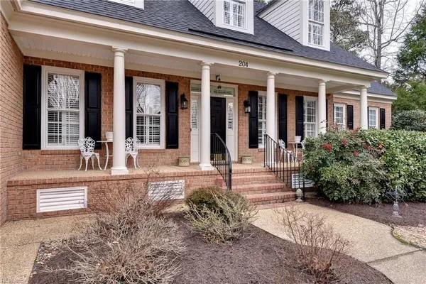Property Slideshow image 3 of 42 | 204 ladybank, Williamsburg, VA, 23188
