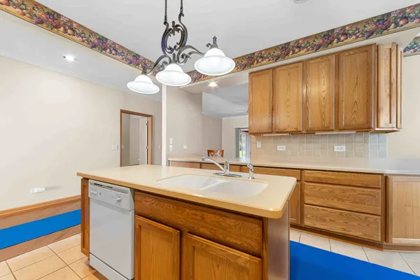 Property Slideshow image 3 of 15 | 102 hitching post ln, Grayslake, IL, 60030