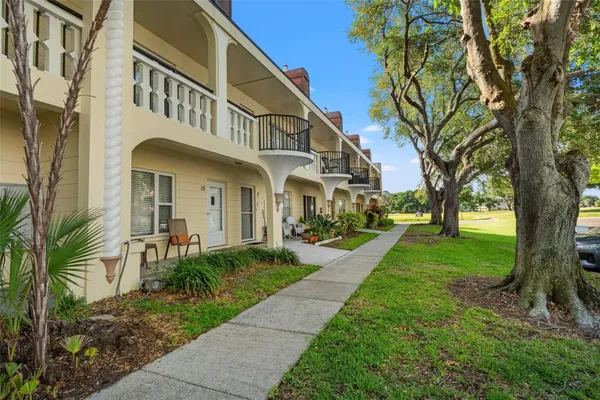 Property Slideshow image 2 of 41 | 2295 mexican way 41, Clearwater, FL, 33763