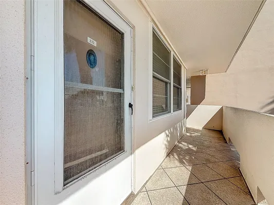 Property Slideshow image 3 of 46 | 7401 bay island dr 232, South Pasadena, FL, 33707